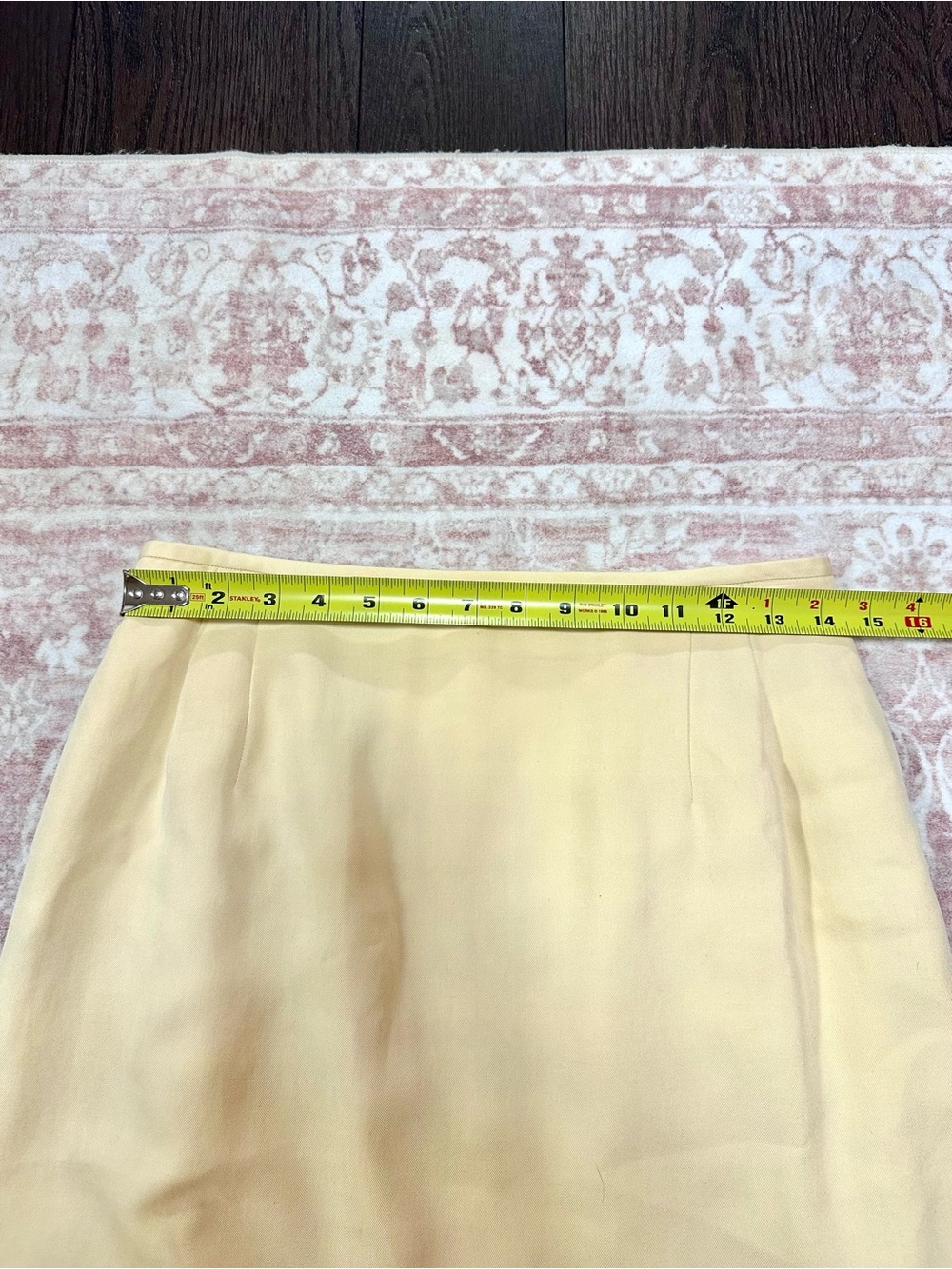 Vintage 🌼 100% Silk Butter Yellow Liz Claiborne Skirt W/ Pockets - Picture 12 of 12